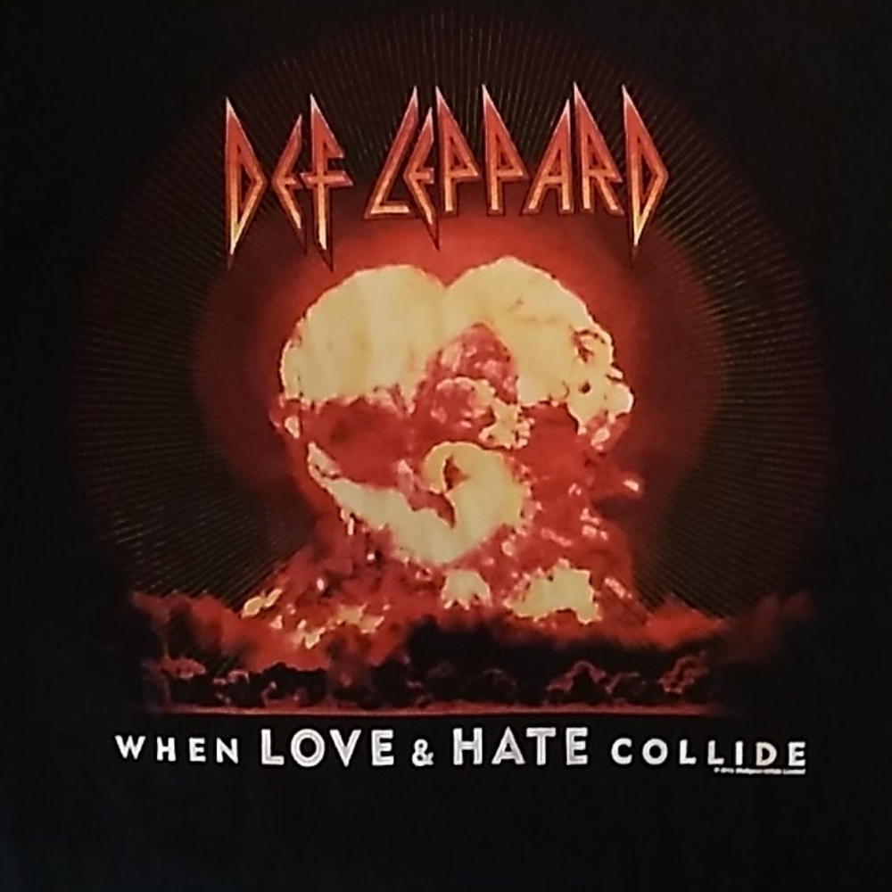 Woman's medium Def Leppard black tour tee